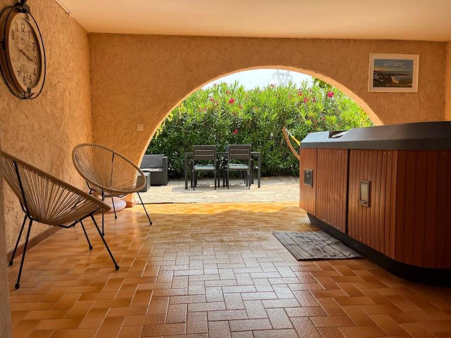 Bas De Villa 70M2 Independant Avec Espace Jacuzzi Prive Le Lavandou Extérieur photo